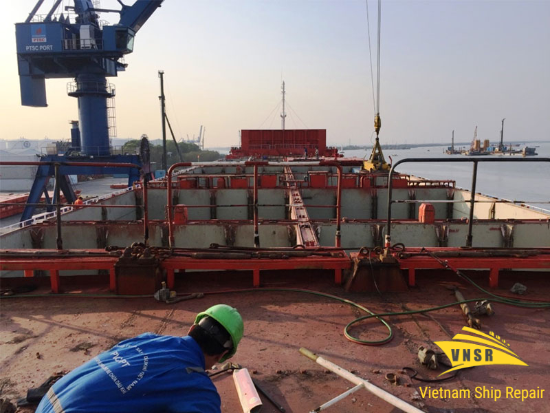 Image of ship quality inspection after repair in Hai Phong Port, Vietnam
