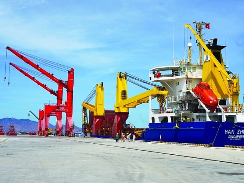 Ship repair services in Vinh Tan Port