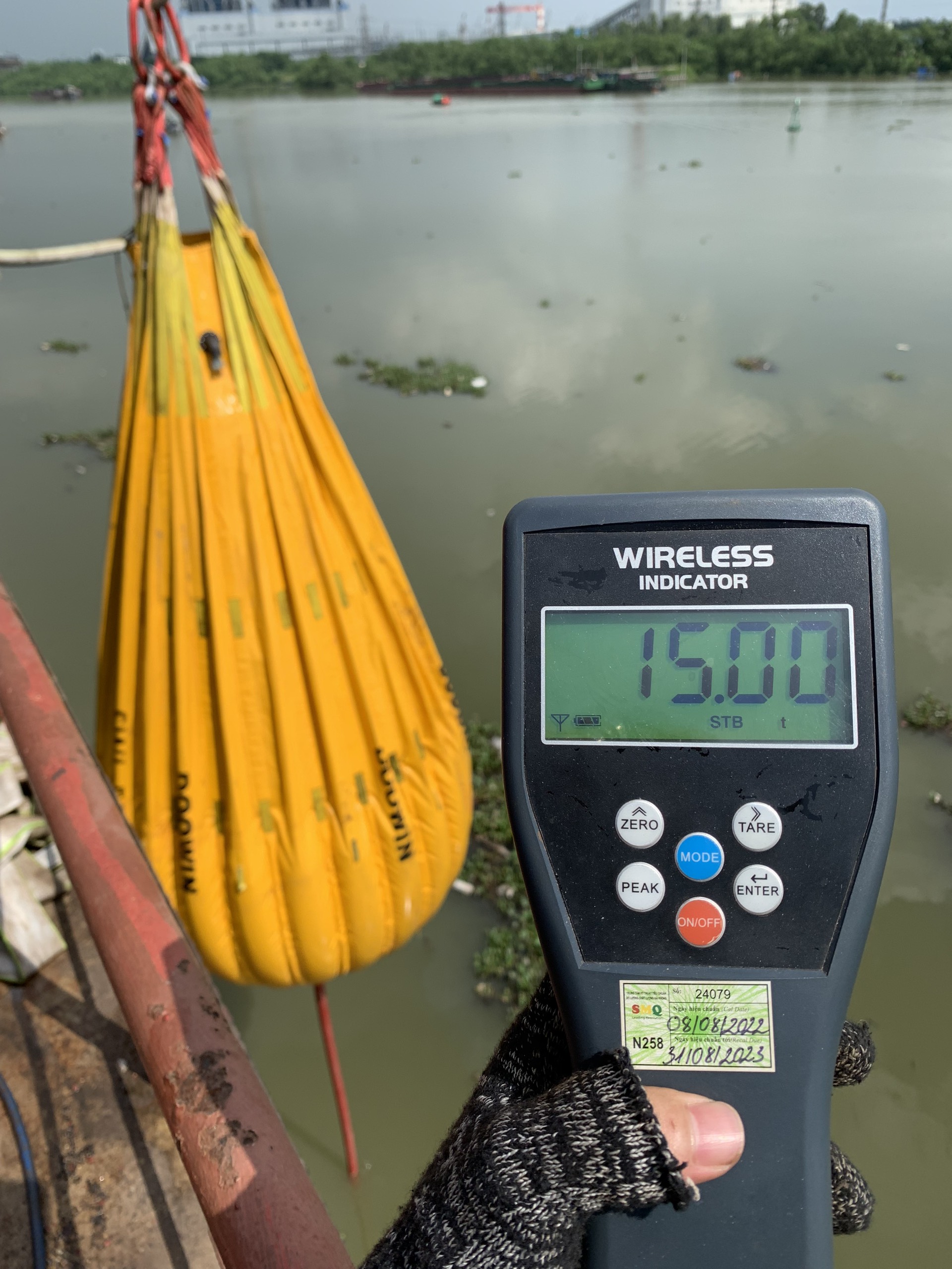 LOAD TEST DECK CRANE, DERRICK CRANE IN VIET NAM