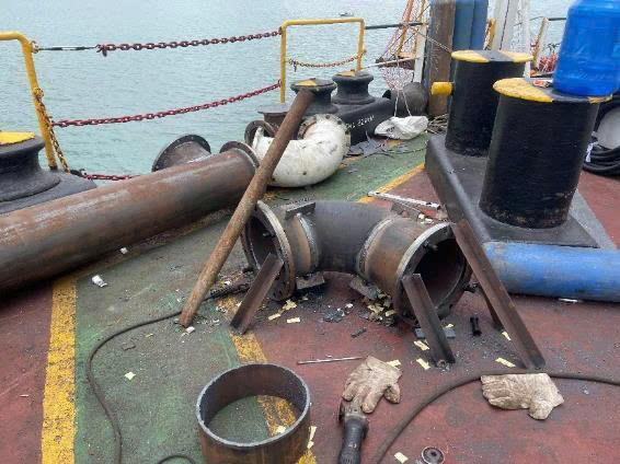 Piping Replacement of cooling water pipes at Van Phong Anchorage.
